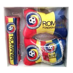 Set 5 bucati, 2 pernita tetiera cu emblema, 2 protectii centura si fanion nationala fotbal Romania