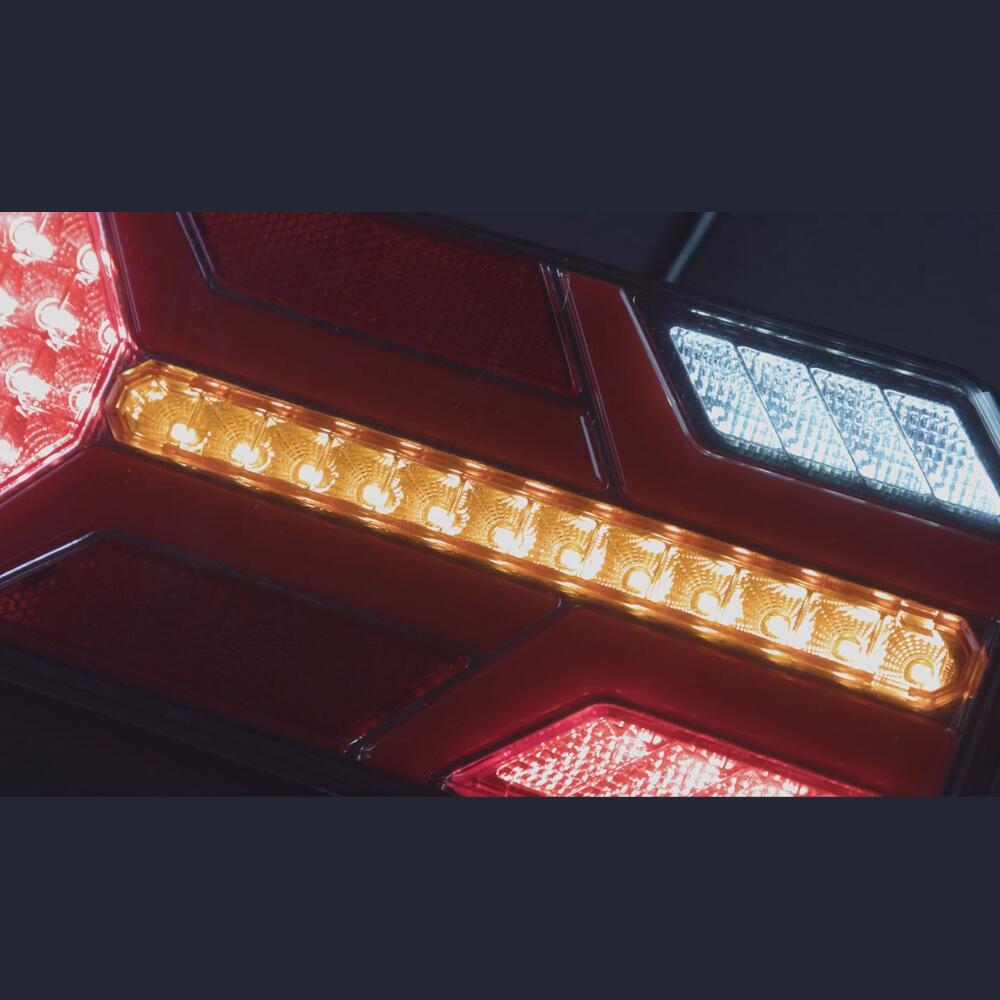 Lampa spate 235x110, 7 functii, LED Neon, cu semnalizare dinamica, stanga L1885 TruckLed Lampa spate 235x110, 7 functii, LED Neon, cu semnalizare dinamica, stanga L1885 TruckLed