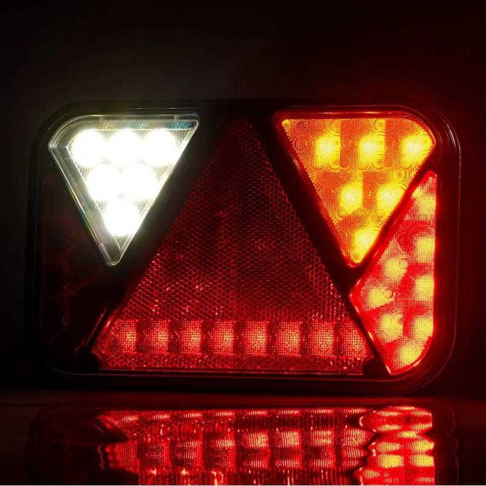 Lampa spate 200x130, LED, 6 functii, numar si mers inapoi, cu mufa, FT-270 P TB COF Bajonet 5 pini Fristom