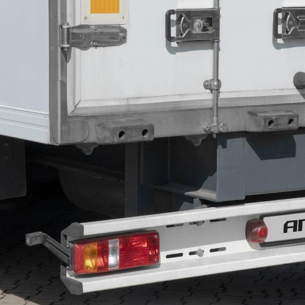 Set 4 senzori de parcare cu afisaj cu LED, montare pe bara negri, Truck, Van, 02286 Amio
