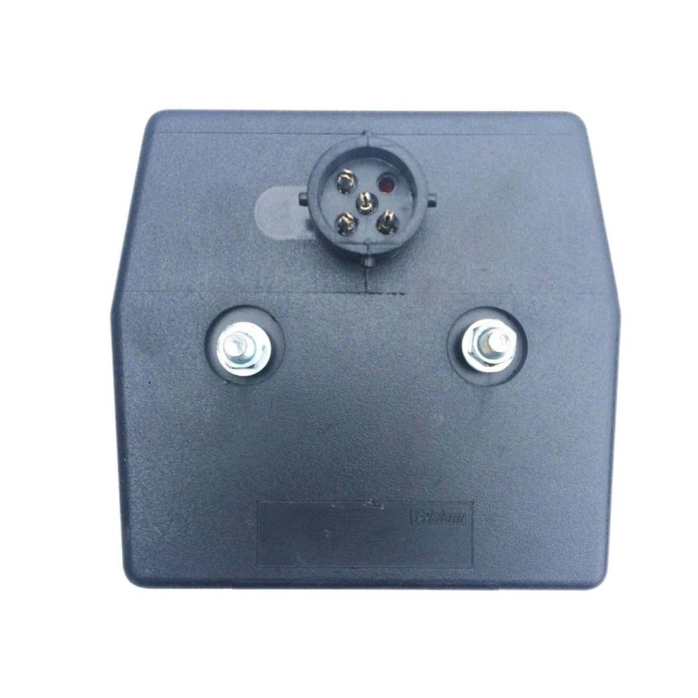 Lampa stop 96x90, 3 functii cu numar, 2 compartimente, cu mufa, dreapta, MD-002 P Bajonet Fristom