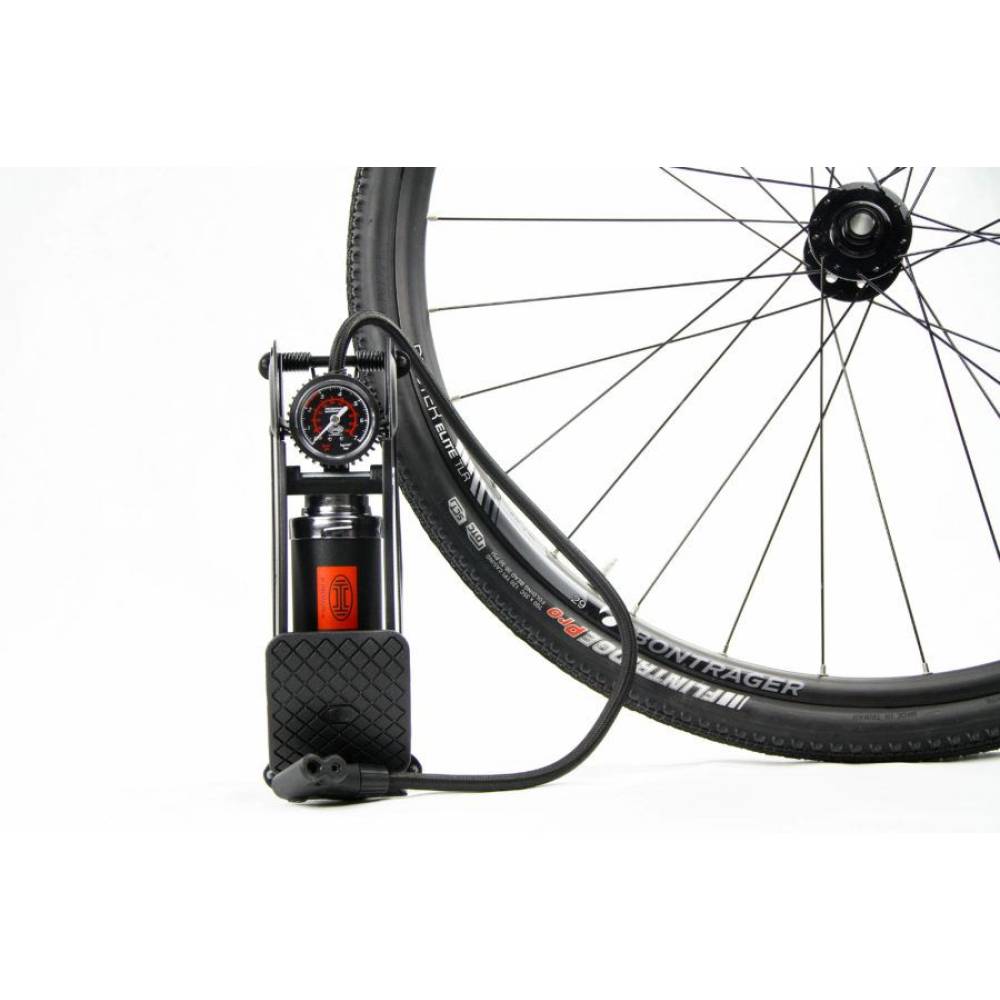 Pompa aer picior 1 cilindru cu husa Pedal Power PRO Heyner 215.010 Black Edition Pompa aer picior 1 cilindru cu husa Pedal Power PRO Heyner 215.010 Black Edition