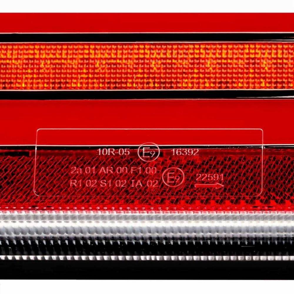 Lampa stop 236x104 LED, 5 functii, cu semnalizare dinamica, stanga-dreapta 02472/02473 Amio Lampa stop 236x104 LED, 5 functii, cu semnalizare dinamica, stanga-dreapta 02472/02473 Amio