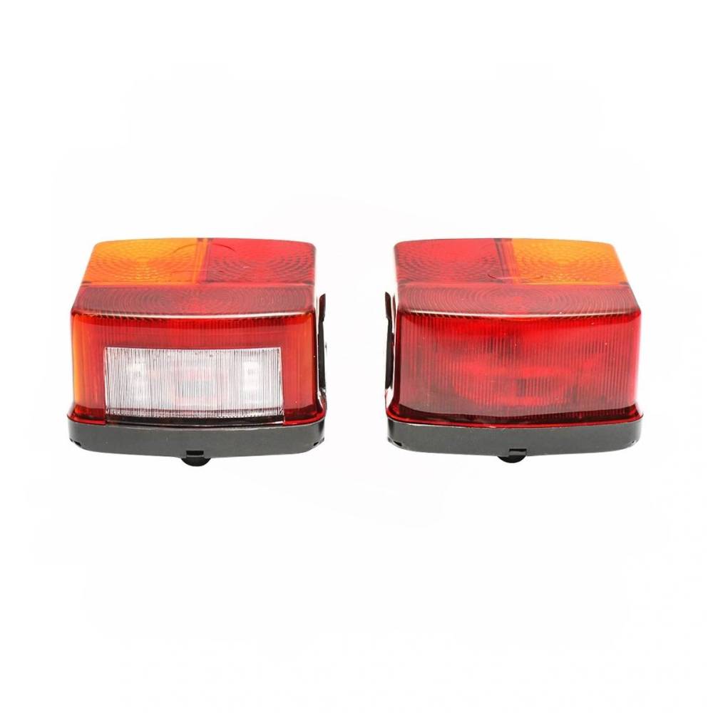 Lampa spate 95x90, set 2 bucati, stanga, dreapta pentru John Deere, Deutz, Fendt, Renault, remorca etc BKS4041 Lampa spate 95x90, set 2 bucati, stanga, dreapta pentru John Deere, Deutz, Fendt, Renault, remorca etc BKS4041