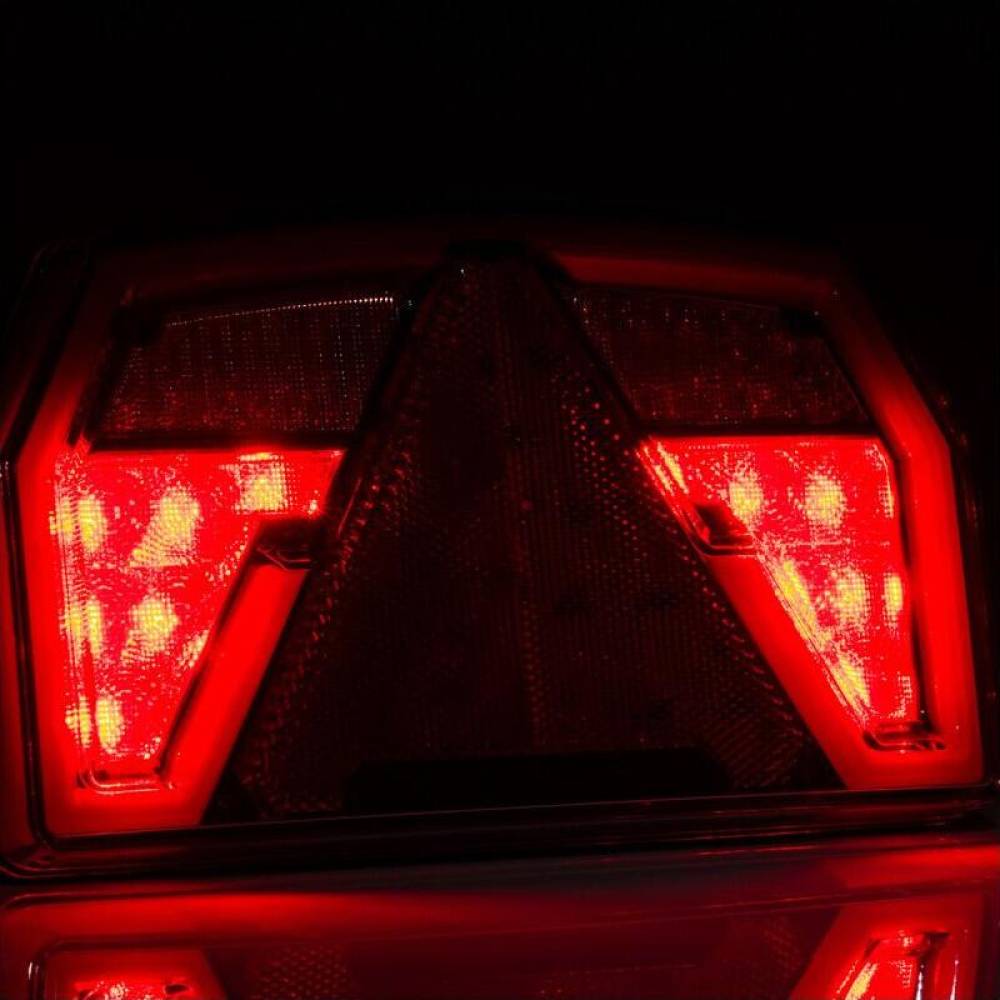 Lampa stop 240x140, cu LED, 3 functii, cu Canbus antieroare, stanga dreapta FT-371 NT LED O Fristom Lampa stop 240x140, cu LED, 3 functii, cu Canbus antieroare, stanga dreapta FT-371 NT LED O Fristom