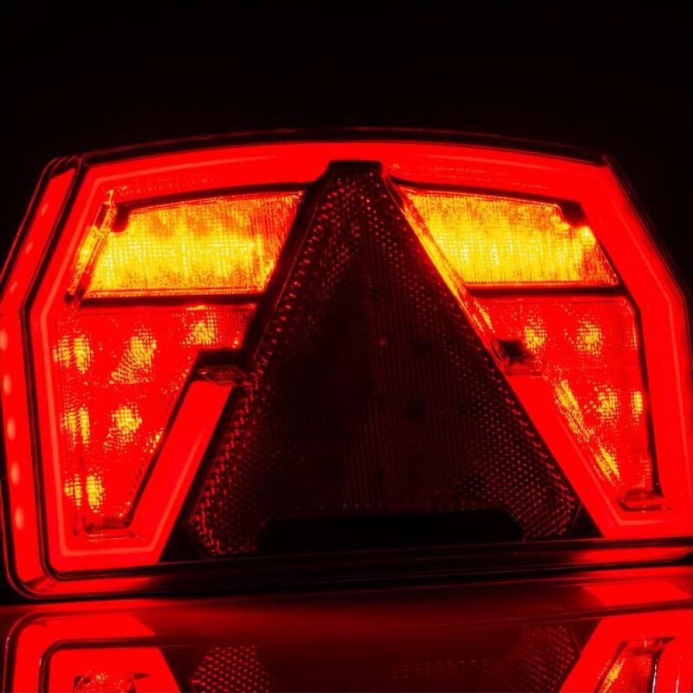 Lampa stop 240x140, cu LED, 3 functii, cu mufa, cu Canbus antieroare, stanga / dreapta,FT-371 NT LED O Bajonet 5 pini Fristom