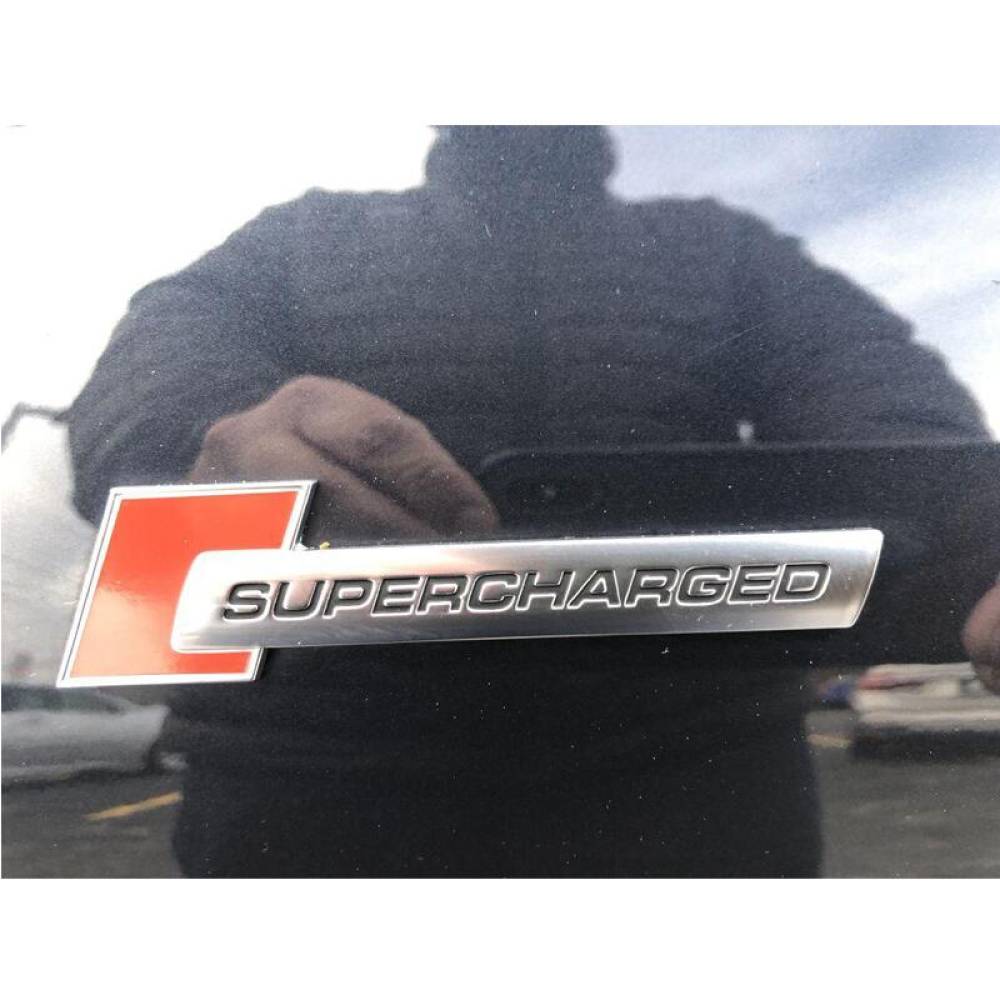 Ornament emblema metalica SUPERCHARGED adeziva Crom cu Rosu, TS-103 Ornament emblema metalica SUPERCHARGED adeziva Crom cu Rosu, TS-103