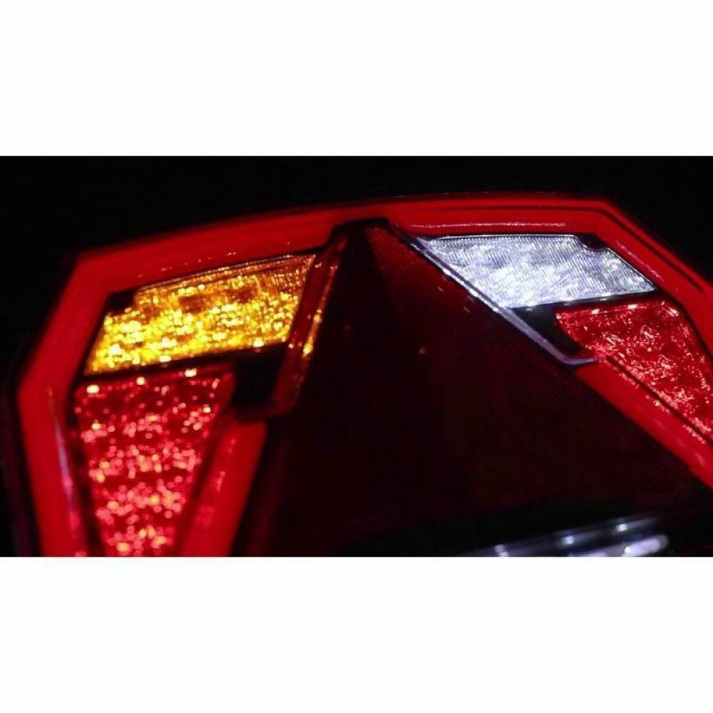 Lampa spate 240x140, LED, 6 functii, cu triunghi, ceata si mers inapoi, stanga, FT-372 L NT Fristom Lampa spate 240x140, LED, 6 functii, cu triunghi, ceata si mers inapoi, stanga, FT-372 L NT Fristom