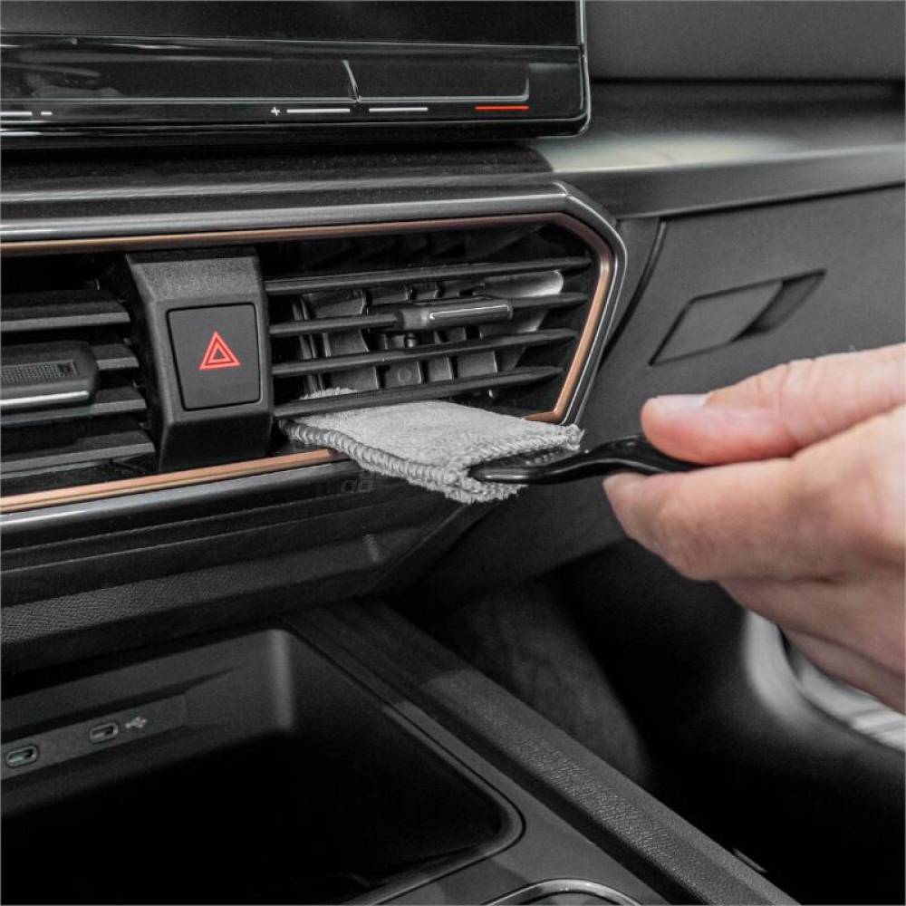 Pensula delicata pentru detailing, 2in1, interior, cu laveta curatare grila aerisire, 03979 Amio