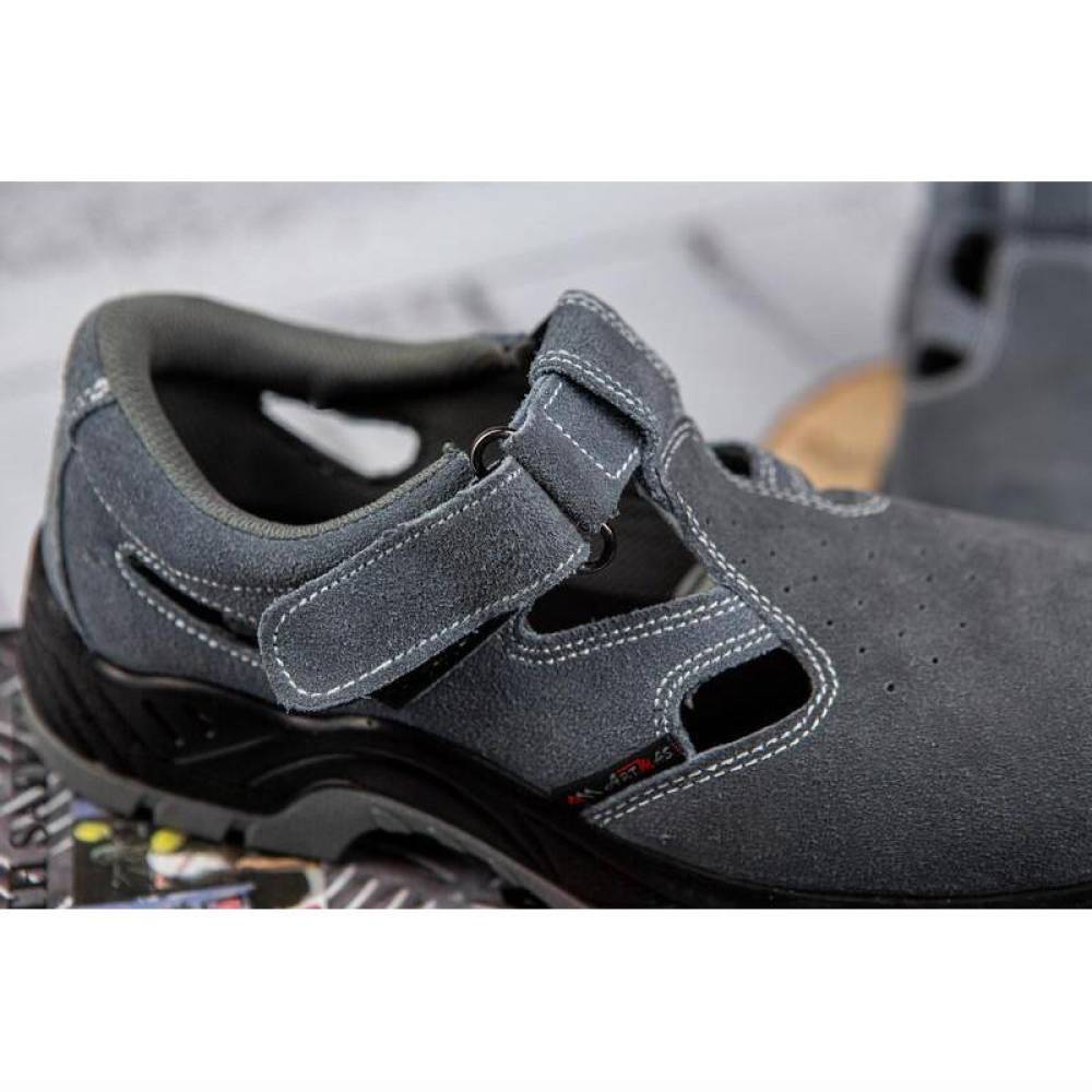 Pantofi de protectie tip sandale, confortabili, cu bombeu metalic, cu talpa antialunecare si rezistenta la ulei, marimea 43, ADR296 Artmas 