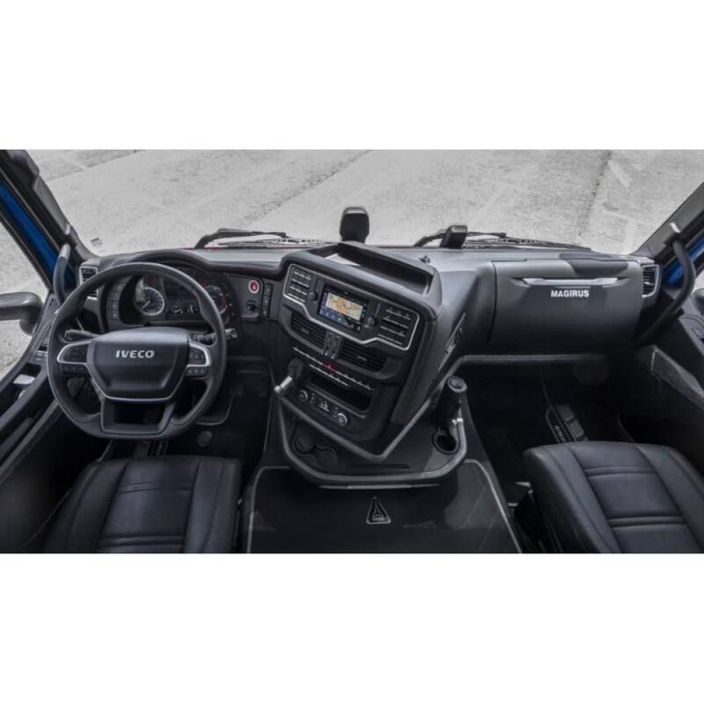 Husa volan 42-44cm, pentru camion SCANIA R/S, IVECO S-WAY, imitatie piele neagra, forma D-SHAPE, 97839 Lampa