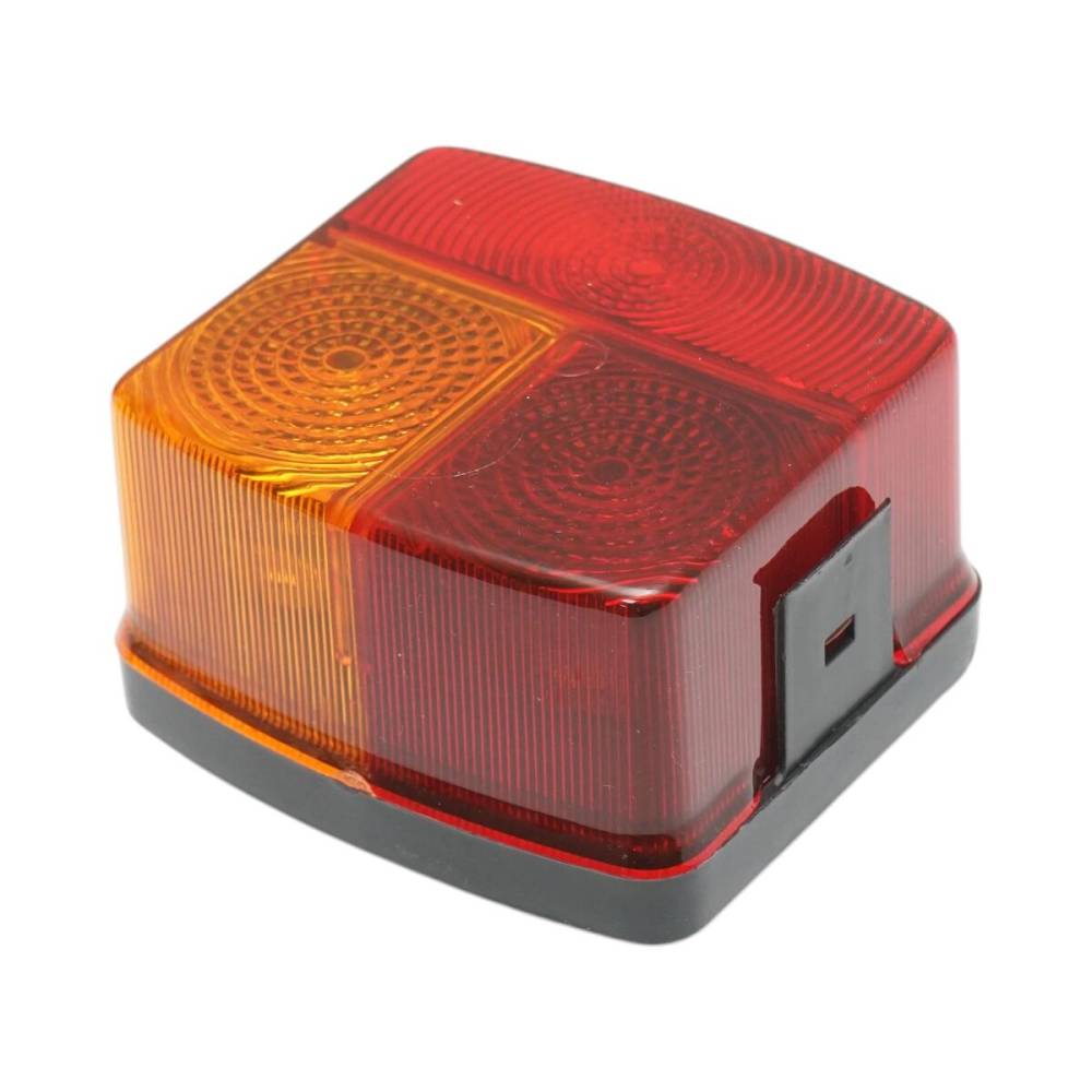 Lampa stop 95x90, 3fct, John Deere OEM AT43601, dreapta, bk NK36 Lampa stop 95x90, 3fct, John Deere OEM AT43601, dreapta, bk NK36