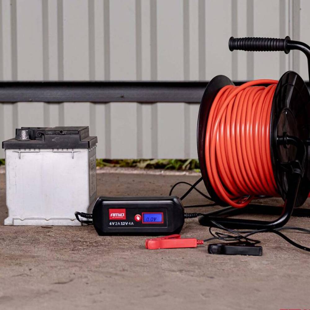 Redresor digital auto, 6-12V, 4A, pentru acumulator, STD, GEL, AGM, WET, Amio 04523