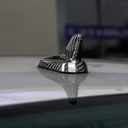 Ornament antena tip rechin, carbon, cu adeziv, C1